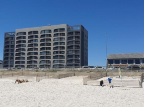 Beachfront Witsand 101 Tableview